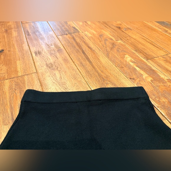 Abercrombie & Fitch Black knit Pencil Skirt with slit - Picture 7 of 8